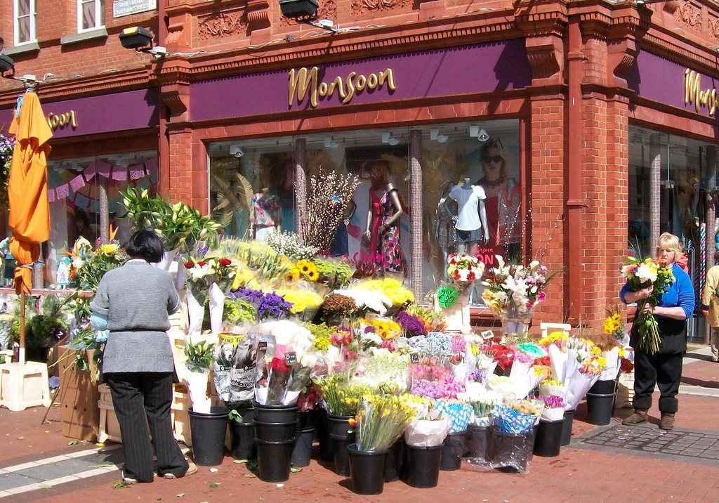 Flower sellers on Chatham Street, Dublin, the street where Sheehan's stands