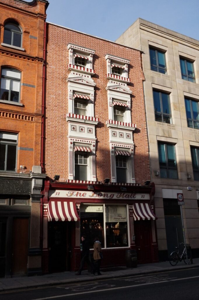 The Long Hall on South Great George's Street, Dublin