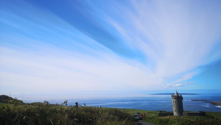 When was Doonagore Castle Ireland Built?