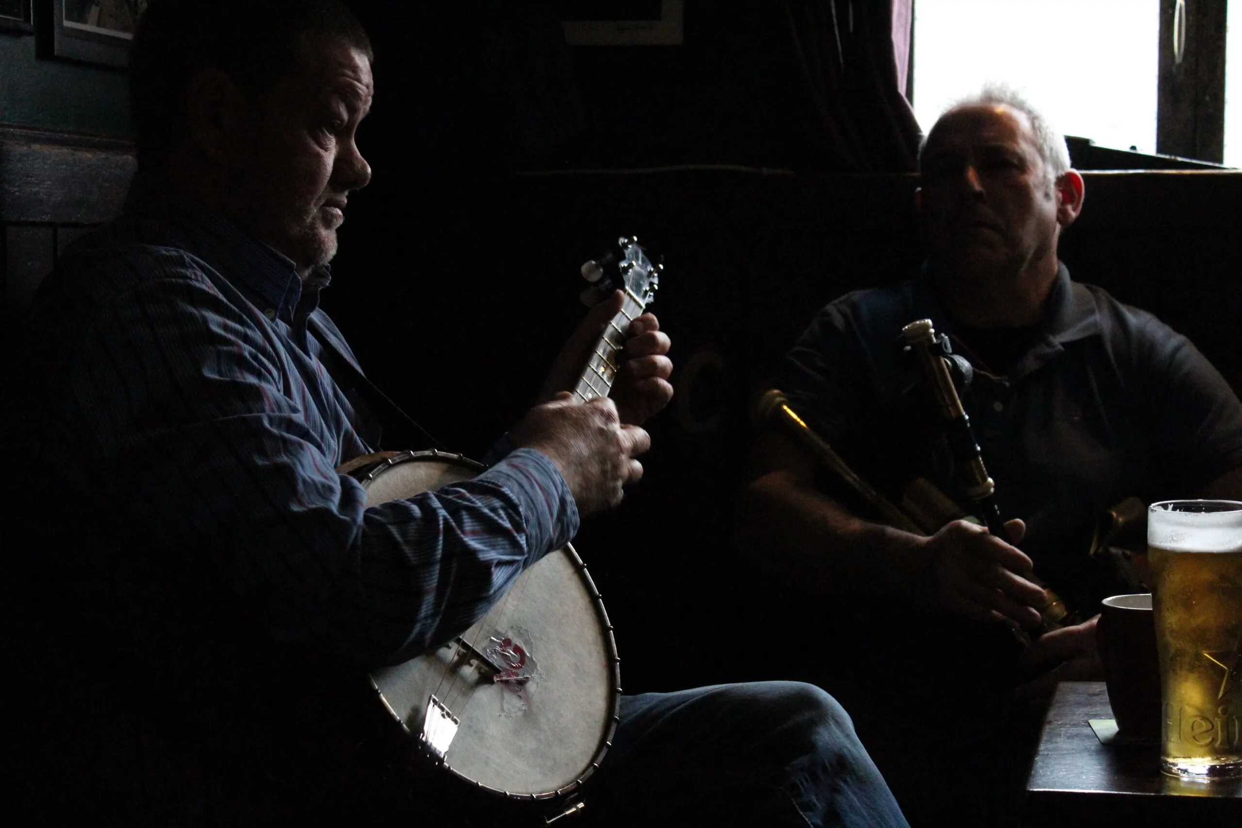Where can I listen to traditional Irish music in Ireland?