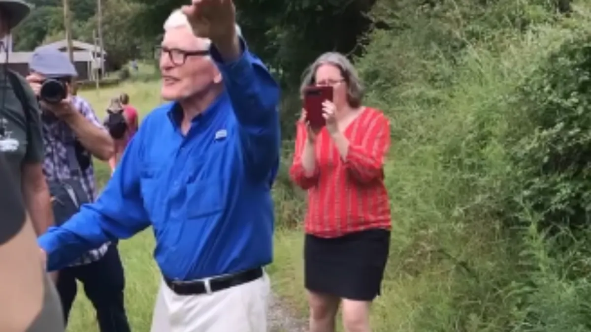 96-Year-Old Grandad on a Trip to His Irish Homeland 