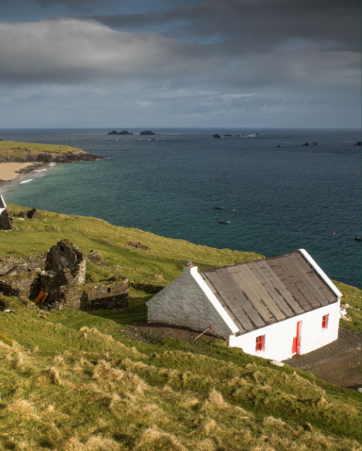 How to Move to Ireland and Start a New Life