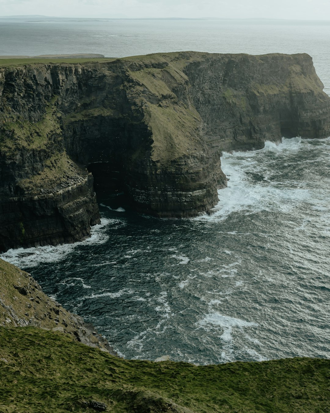 5 Everyday Irish Phrases That Will Charm Your Guide