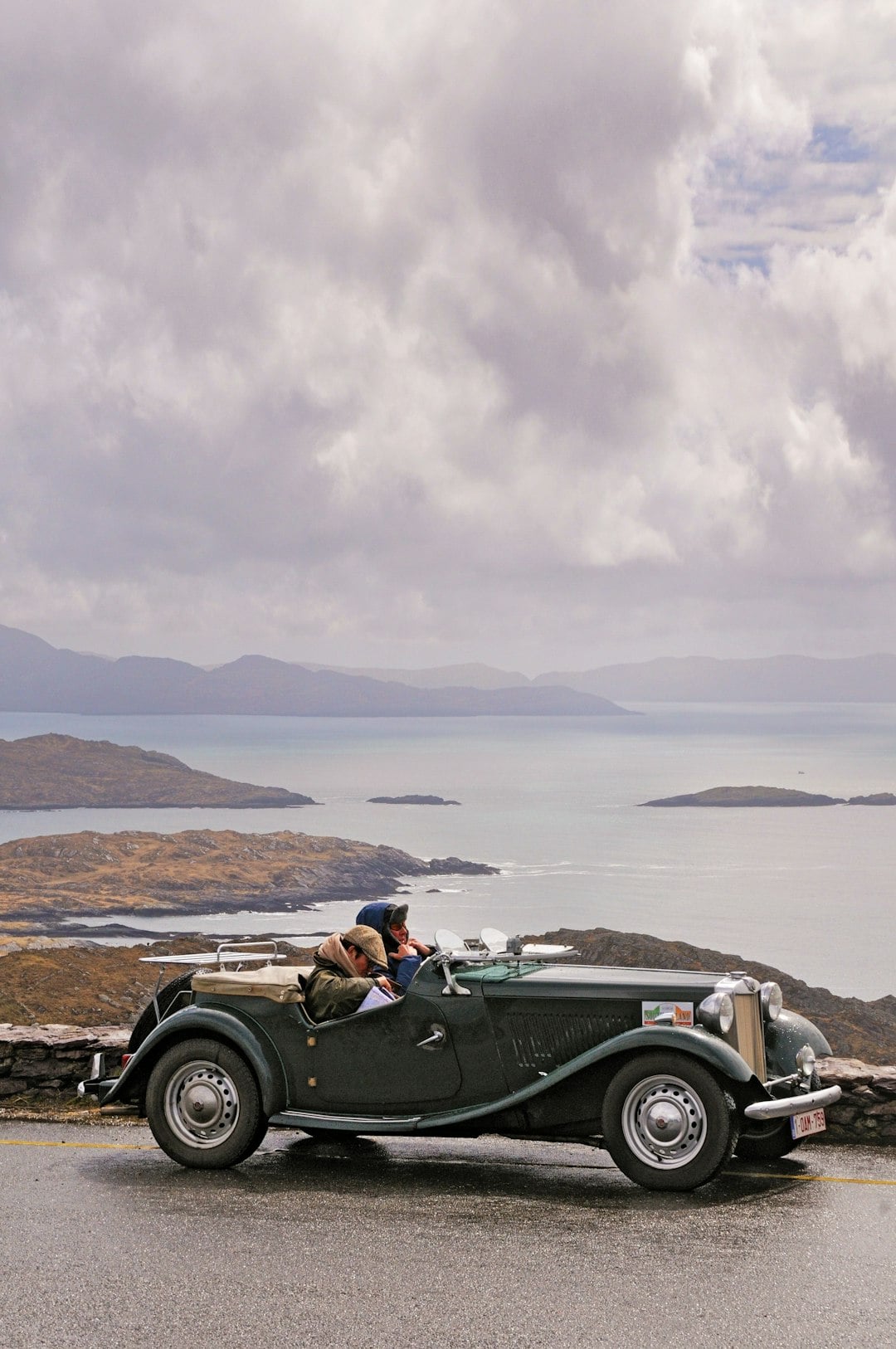 Renting a Car in Ireland from the USA: Everything You Need to Know Before You Go
