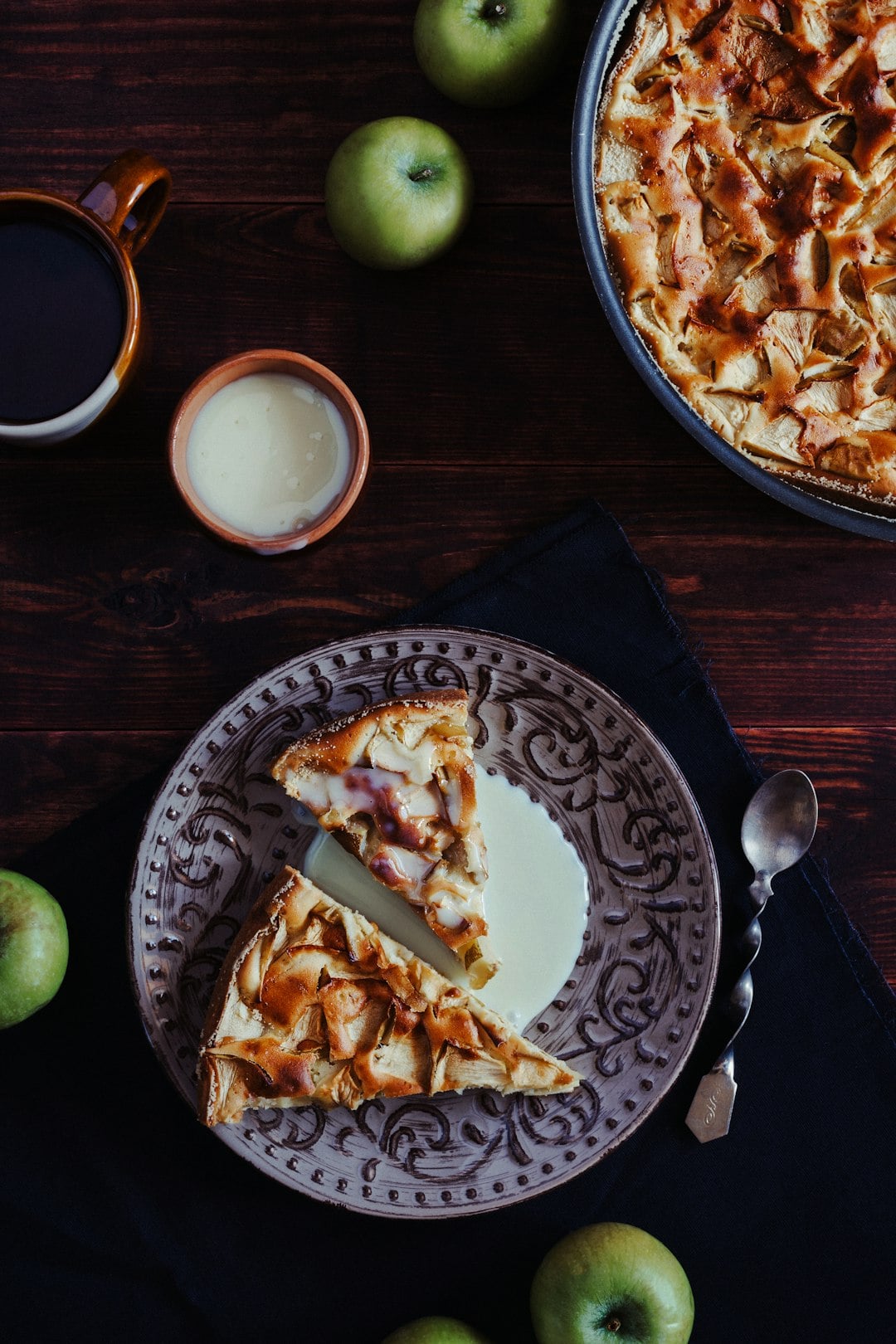 Traditional Irish Apple Tart Recipe with Flaky Pastry and Sweet Apples