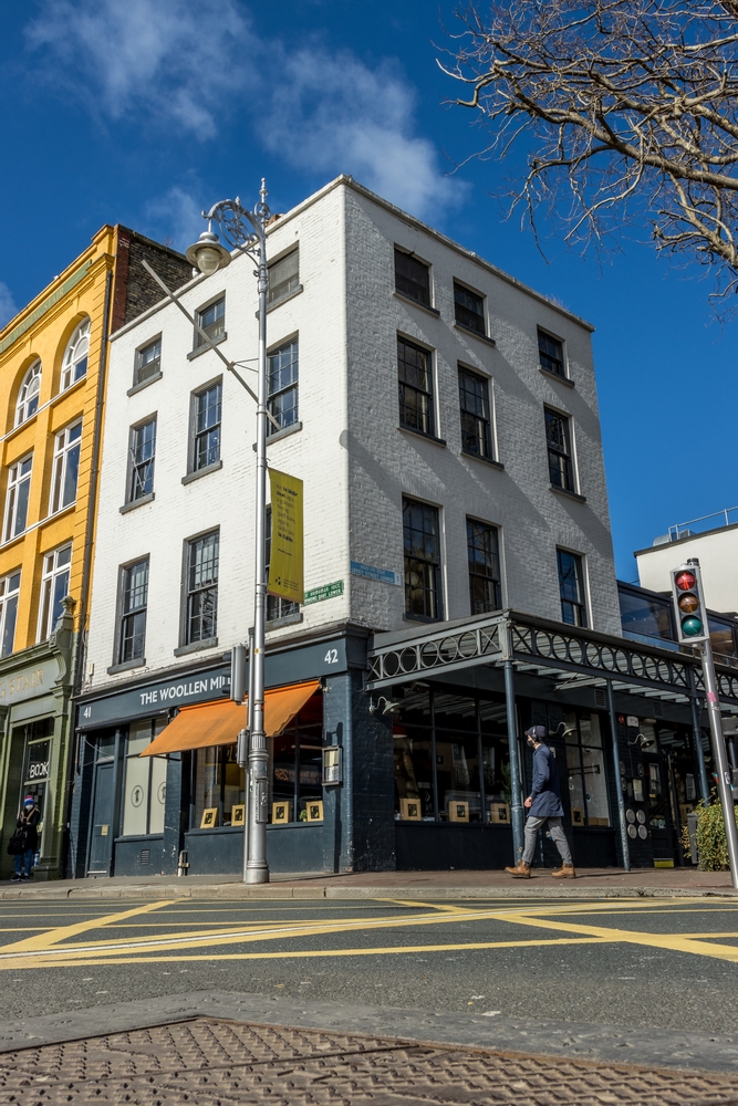 The Woollen Mills