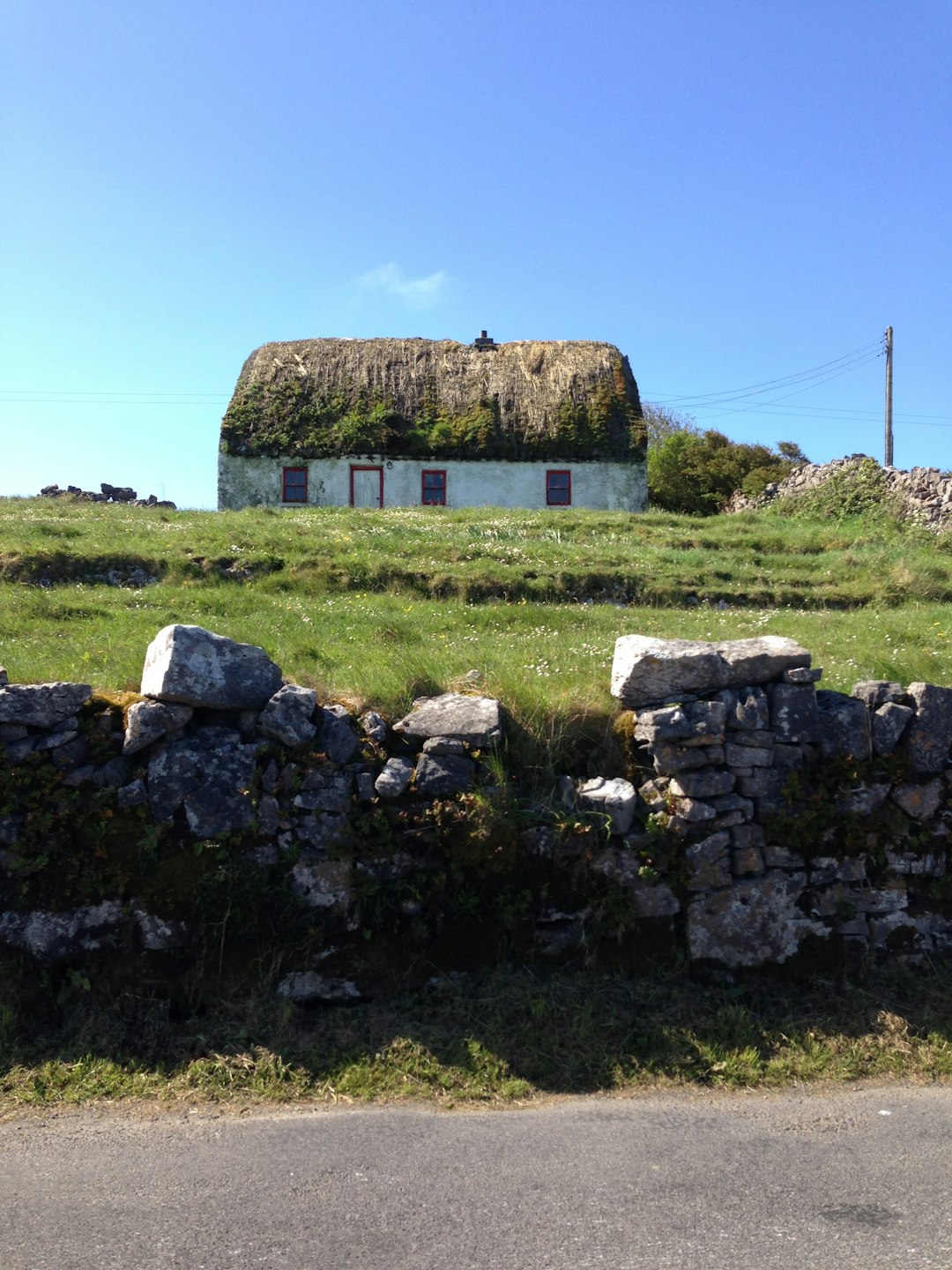 A Glimpse into Maureen O&rsquo;Hara&rsquo;s Beautiful Irish Home: Lugdine Park