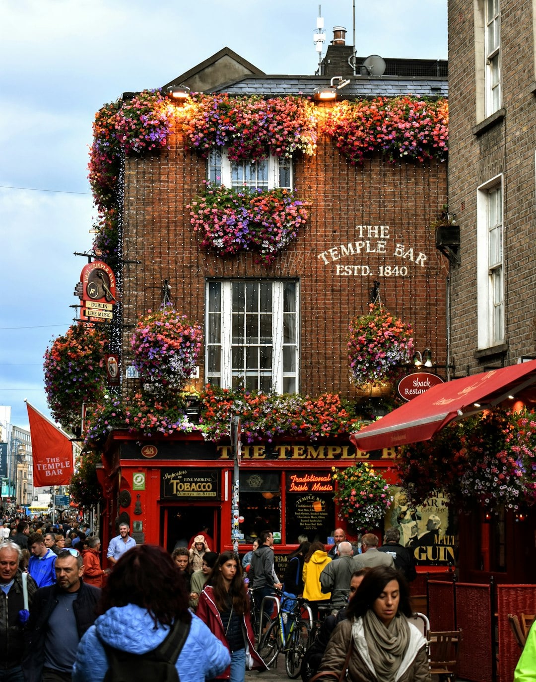 The Strange Stories Hidden in the Names of Ireland&rsquo;s Most Beloved Pubs