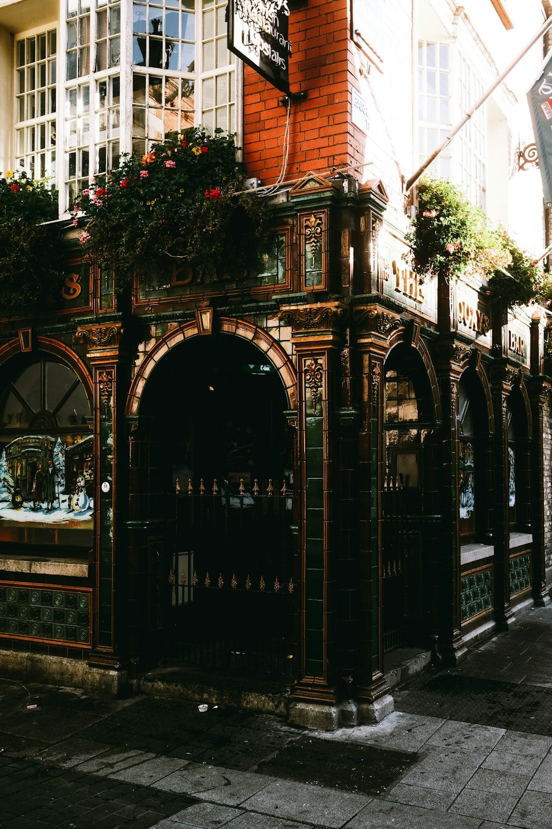 The World&rsquo;s Oldest Pub Is in Ireland &mdash; and Most Tourists Drive Past It