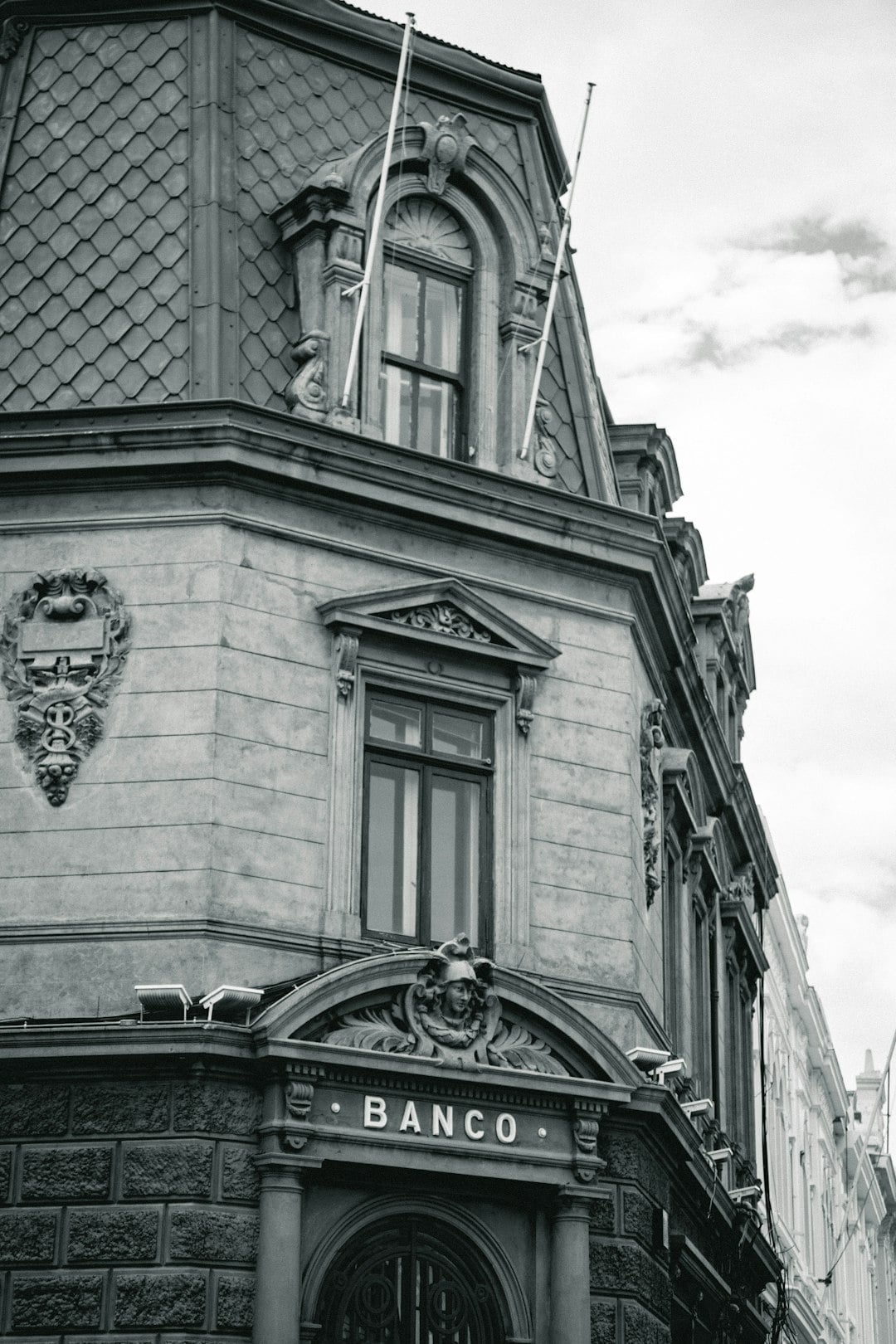 Banking and Taxes in Ireland for American Expats: A Practical 2026 Guide