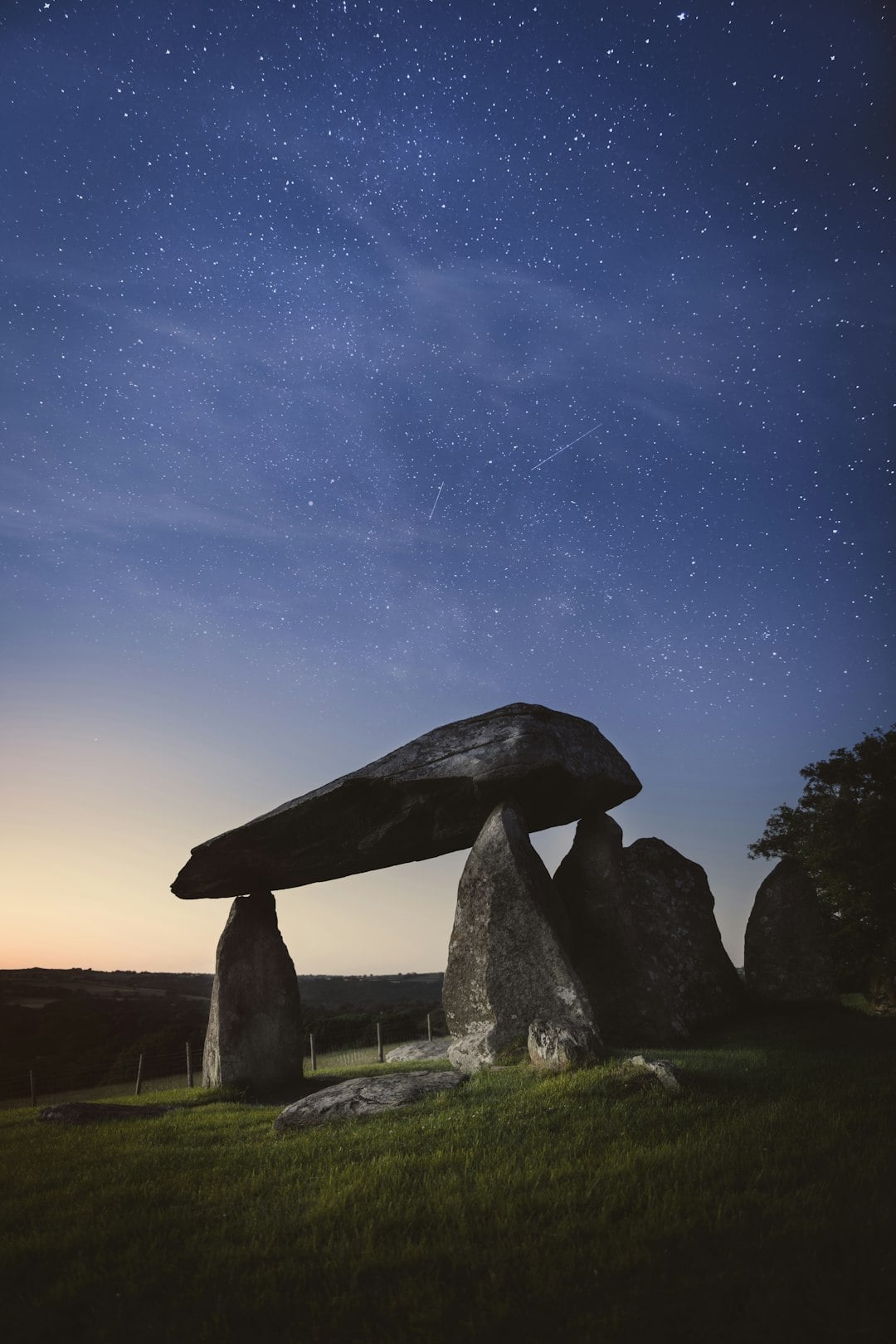 The Secrets That Lay Hidden Beneath Ireland&rsquo;s Most Famous Stone Tomb for 6,000 Years
