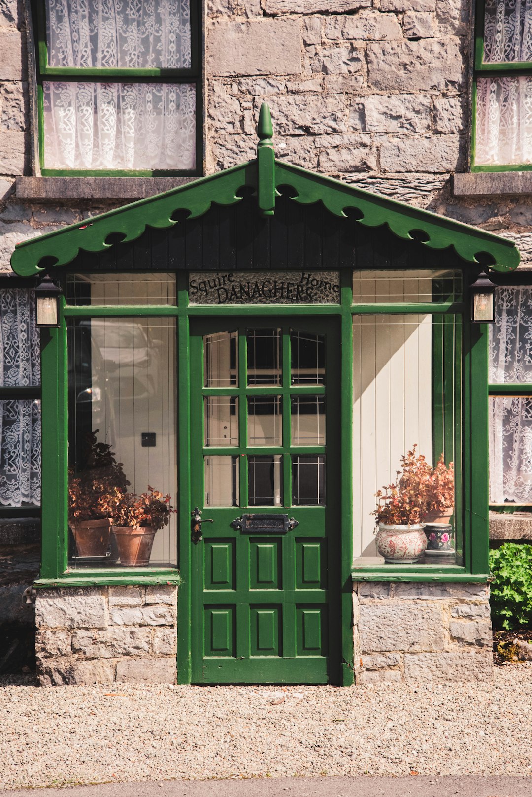 Why Irish Cottages Were Built With Two Opposite Doors &mdash; And Who They Were For