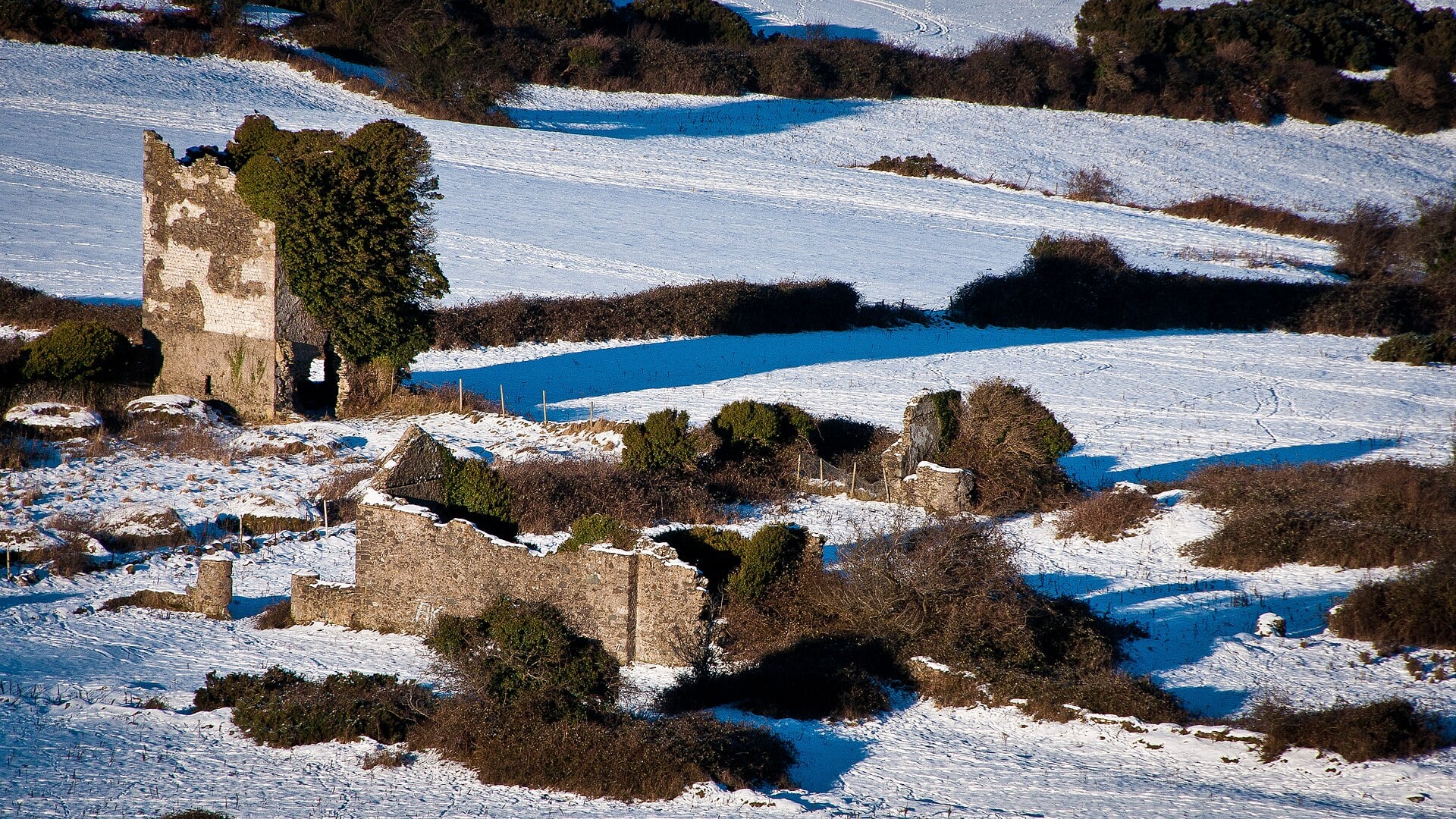 The Dublin Mountain Club That Dined with the Devil &mdash; and the Ruins Nobody Can Explain