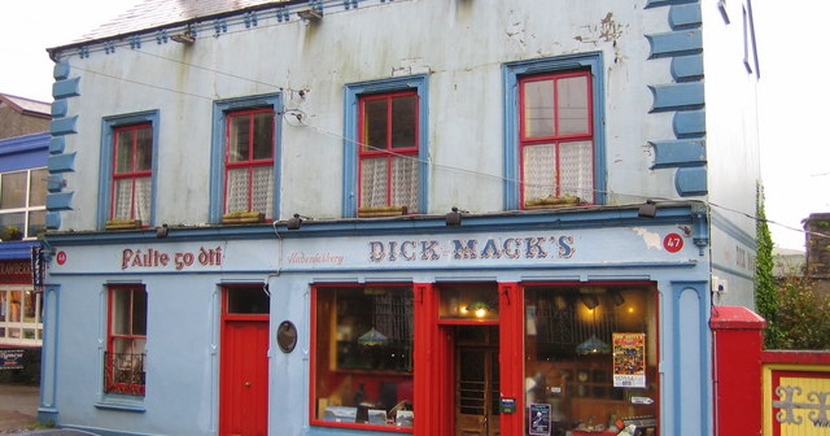 Dick Mack's, Dingle, Irish pub