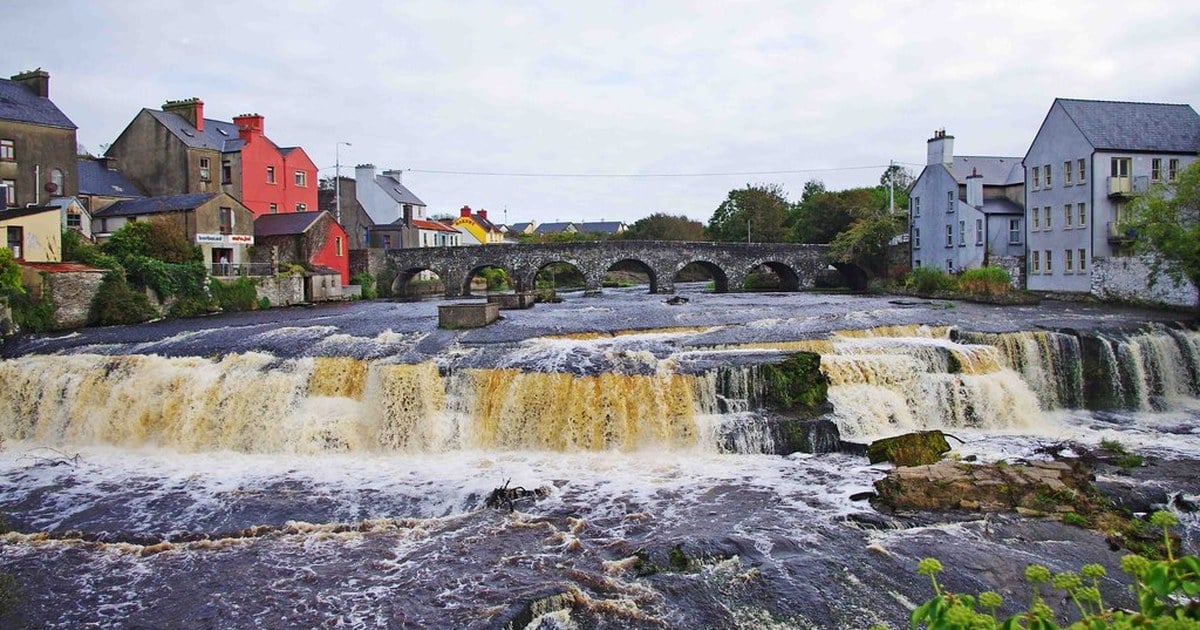 Ennistymon, County Clare