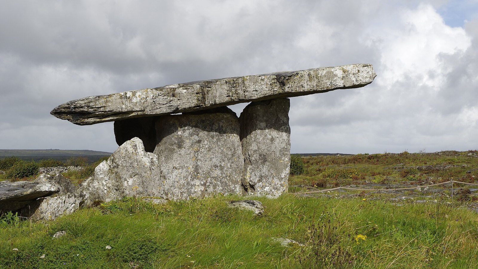 Poulnabrone Dolmen