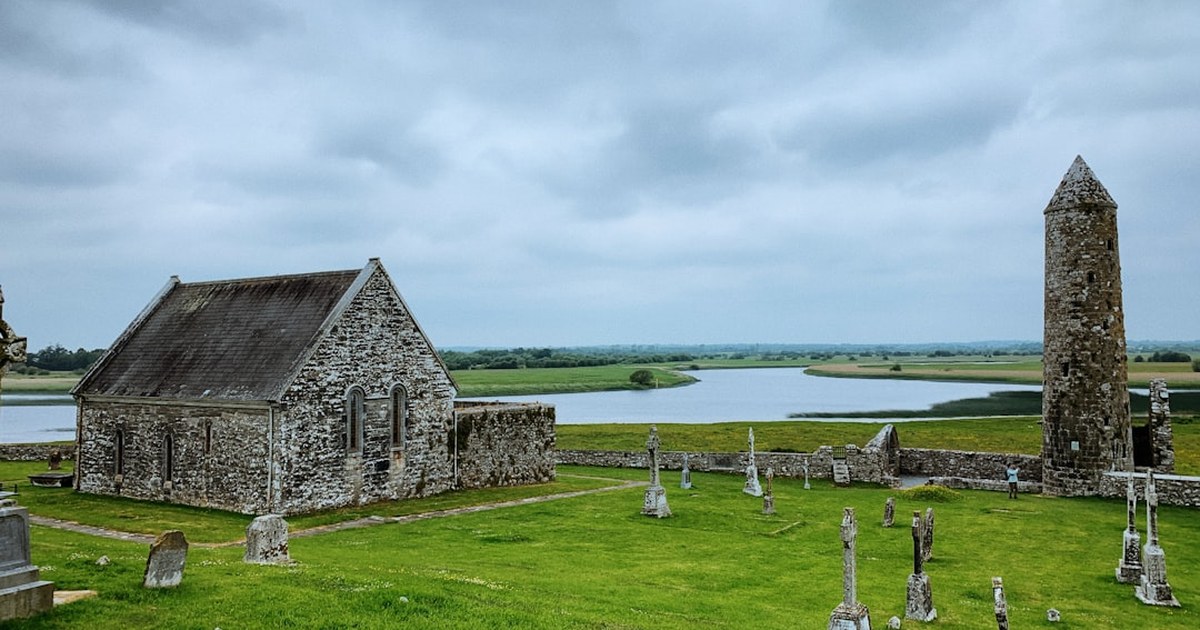 Clonmacnoise: Ireland&rsquo;s Most Important Monastic Site