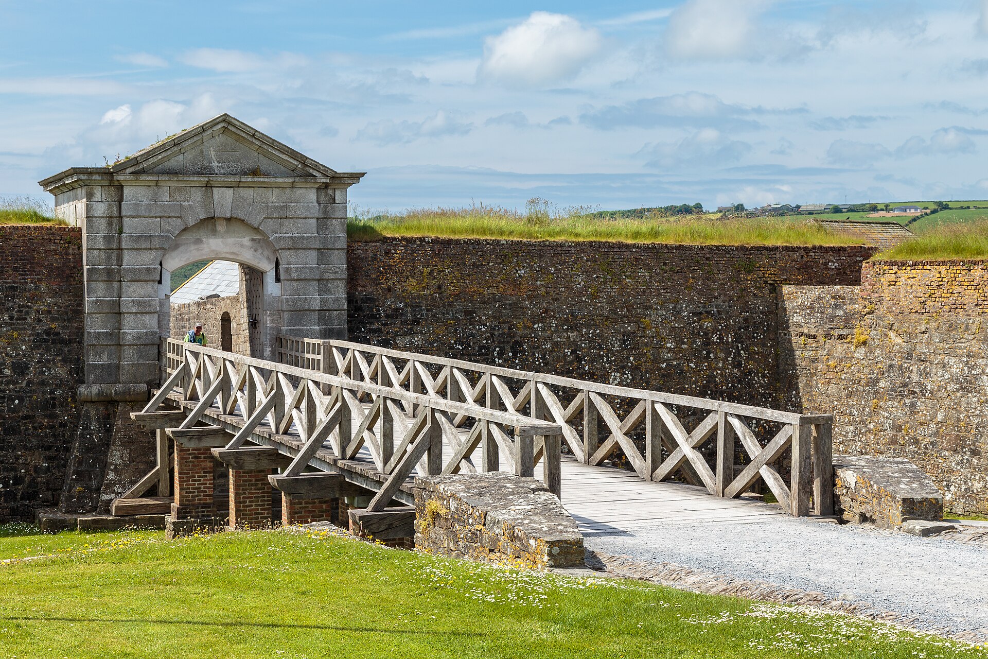The White Lady of Charles Fort, Kinsale: The Bride Ghost and Her Wedding Night Tragedy