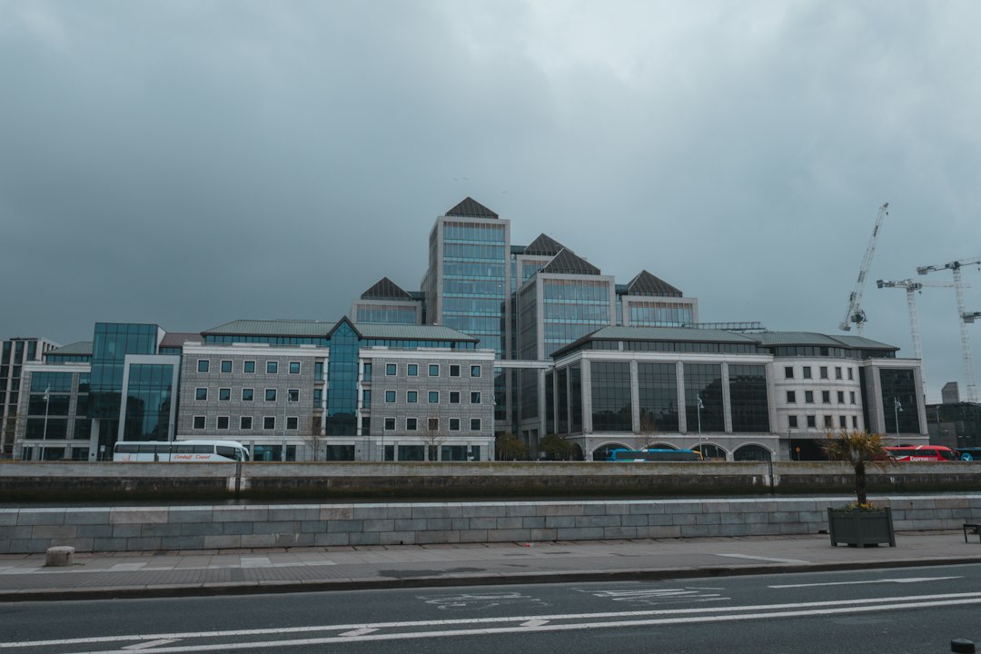 Can Americans Use Public Healthcare if They Retire in Ireland?